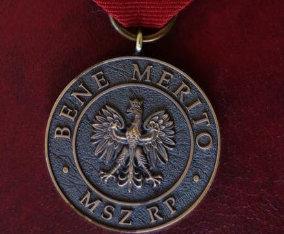 Awers Odznaki Honorowej "Bene Merito", fot. Wulfstan, wikimedia