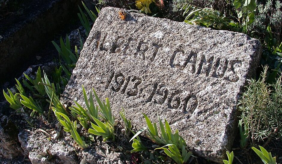Grób Camusa w Lourmarin, CC BY-SA 3.0, https://commons.wikimedia.org/w/index.php?curid=13462