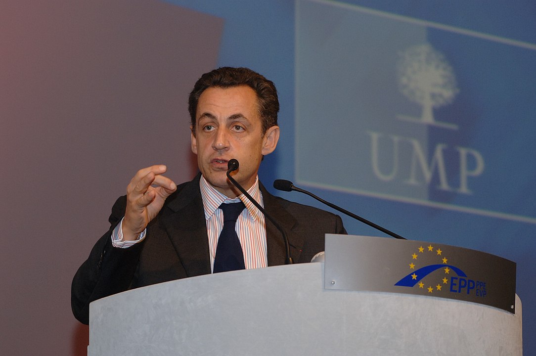 Nicolas Sarkozy à un sommet du Parti populaire européen, Par European People's Party — EPP Congress Rome 2006, CC BY 2.0, https://commons.wikimedia.org/w/index.php?curid=12451693