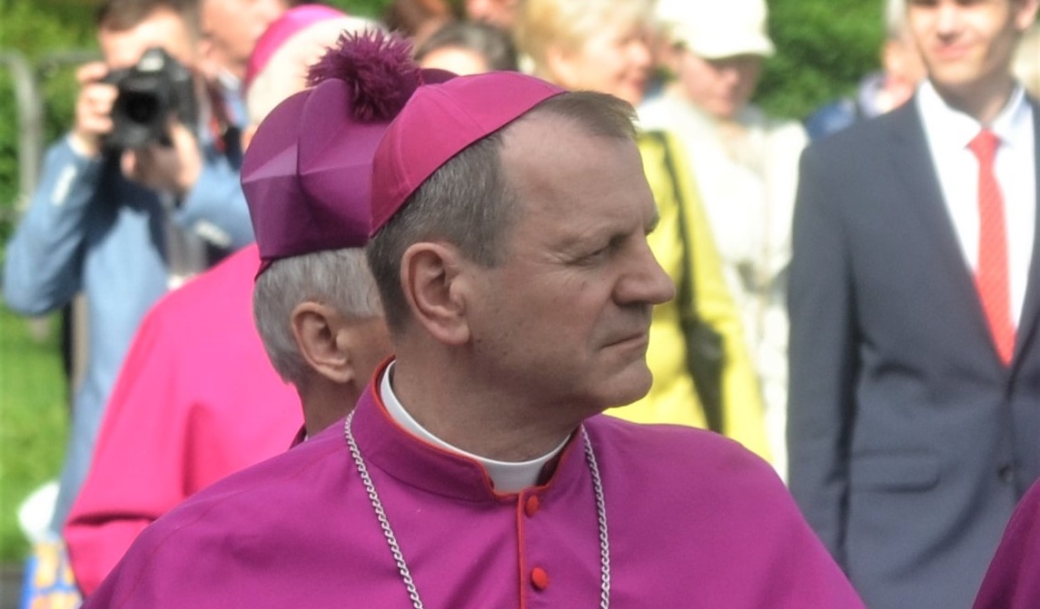 Abp Tadeusz Wojda (2019), fot. Autorstwa Silar - Praca własna, CC BY-SA 4.0, https://commons.wikimedia.org/w/index.php?curid=80224404