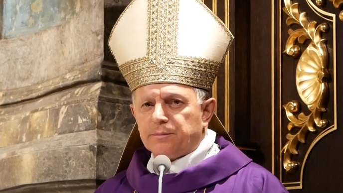 Abp Mieczysław Mokrzycki (2019), fot. Autorstwa Skelia TV, CC BY 3.0, https://commons.wikimedia.org/w/index.php?curid=112782226
