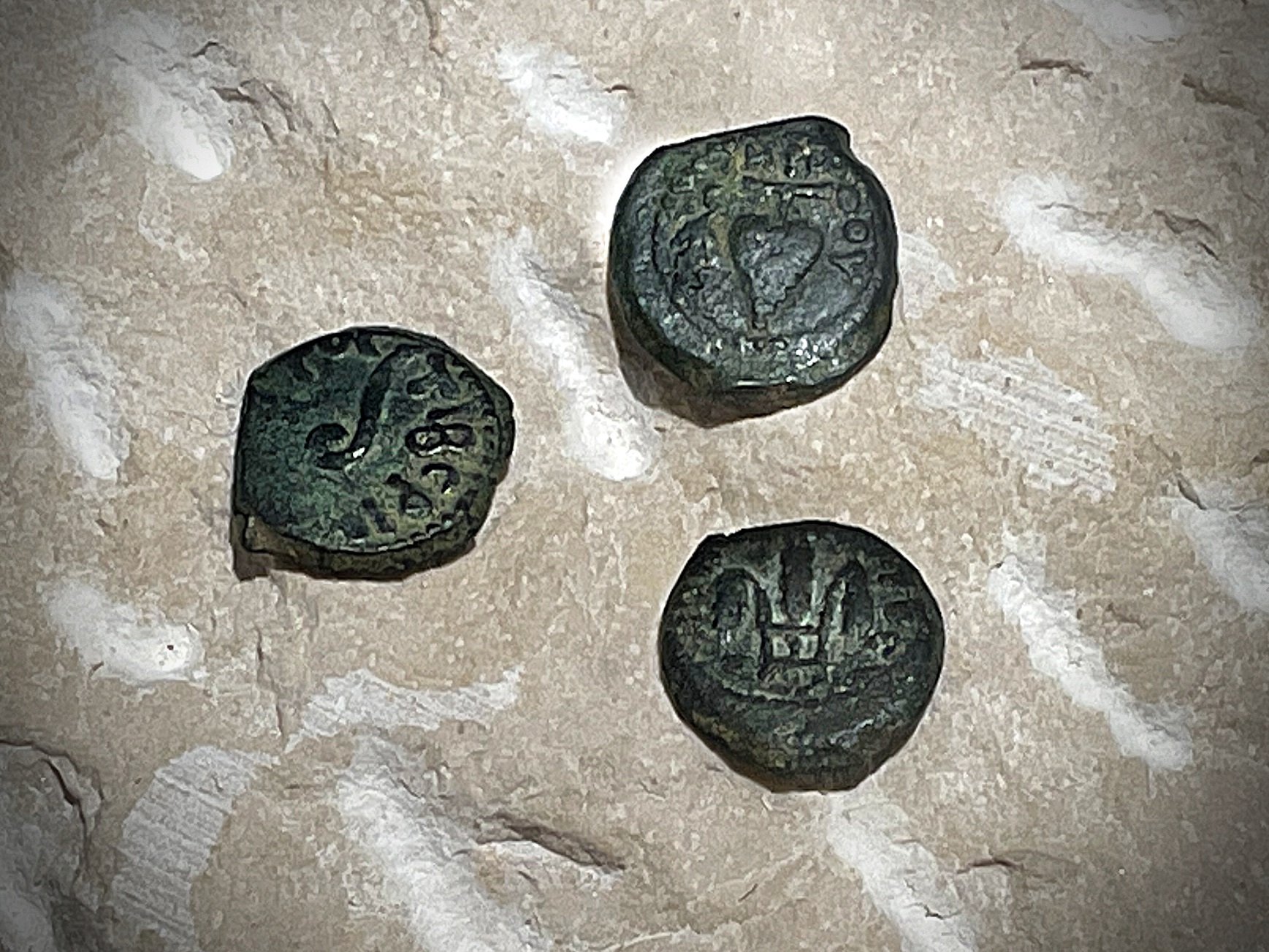 Coins from Jesus times, PhotoCredit_Fr. Pawel Rytel-Andrianik