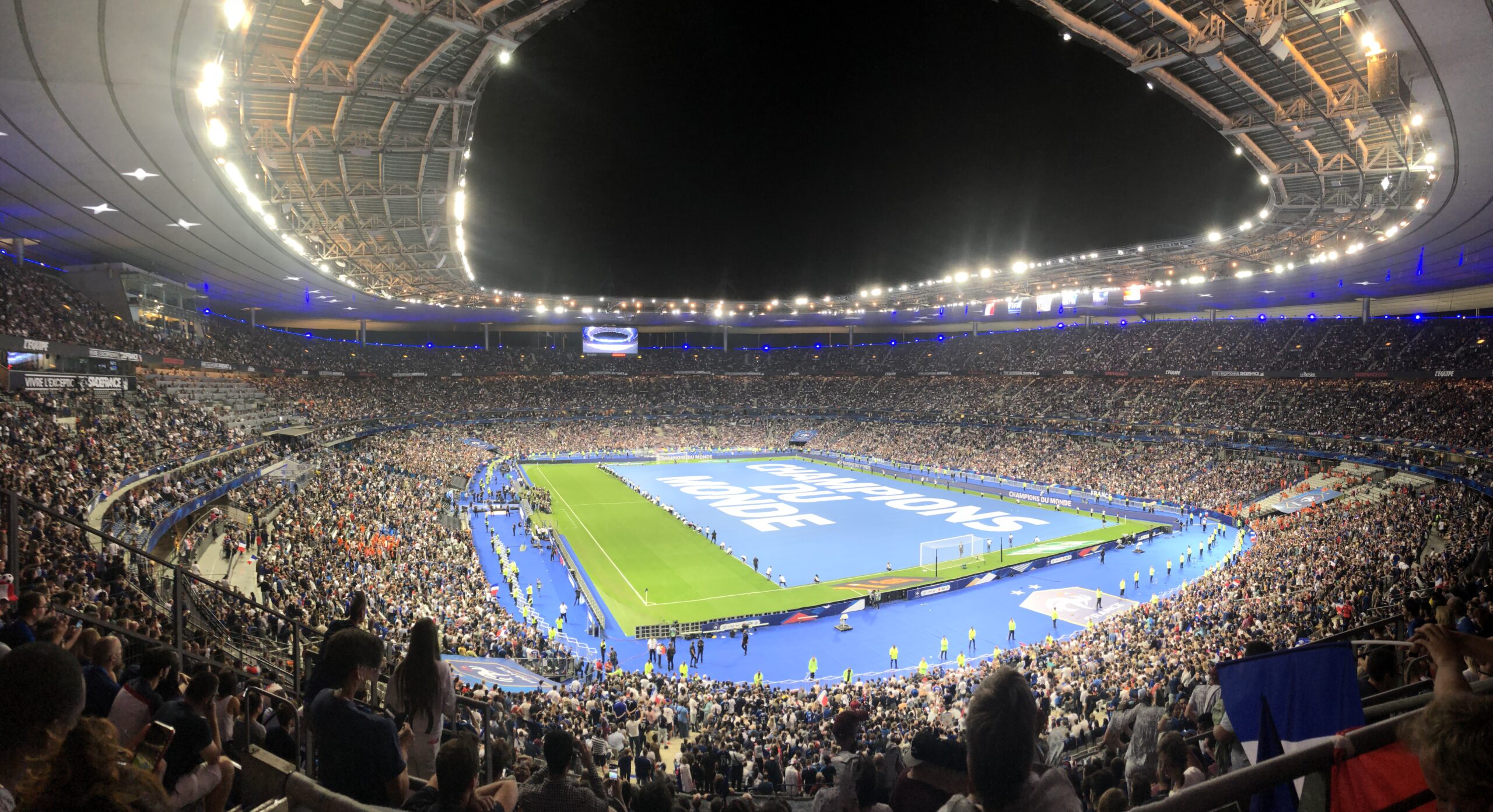 Stade de France - jedna z aren olimpiady w Paryżu, fot. Autorstwa Darthvadrouw - Stade de france from spectator point of view, CC BY-SA 4.0, https://commons.wikimedia.org/w/index.php?curid=74523996