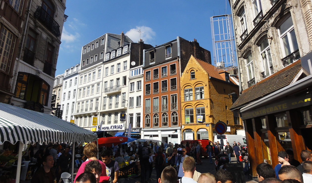 Braderie de Lille, fot. Par Jérémy-Günther-Heinz Jähnick / Lille - Braderie de Lille de 2012 (04) / Wikimedia Commons, CC BY-SA 3.0, https://commons.wikimedia.org/w/index.php?curid=21020819