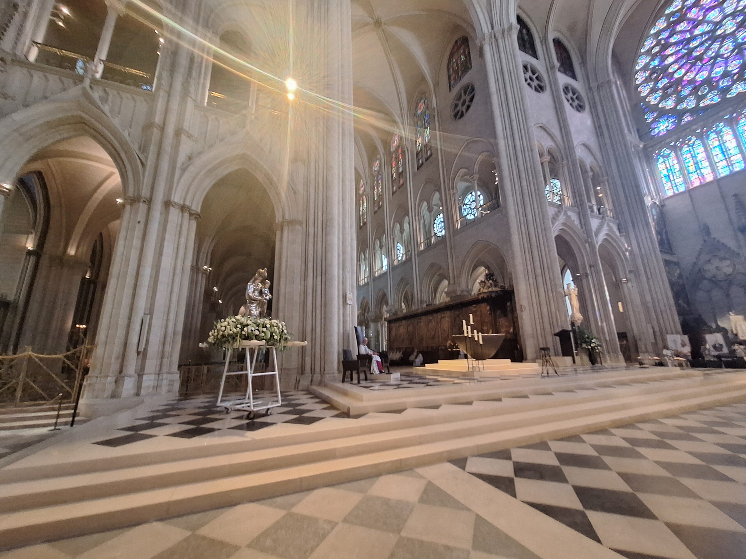 Figura Matki Bożej w Katedrze Notre-Dame, fot. Tadeusz Różycki