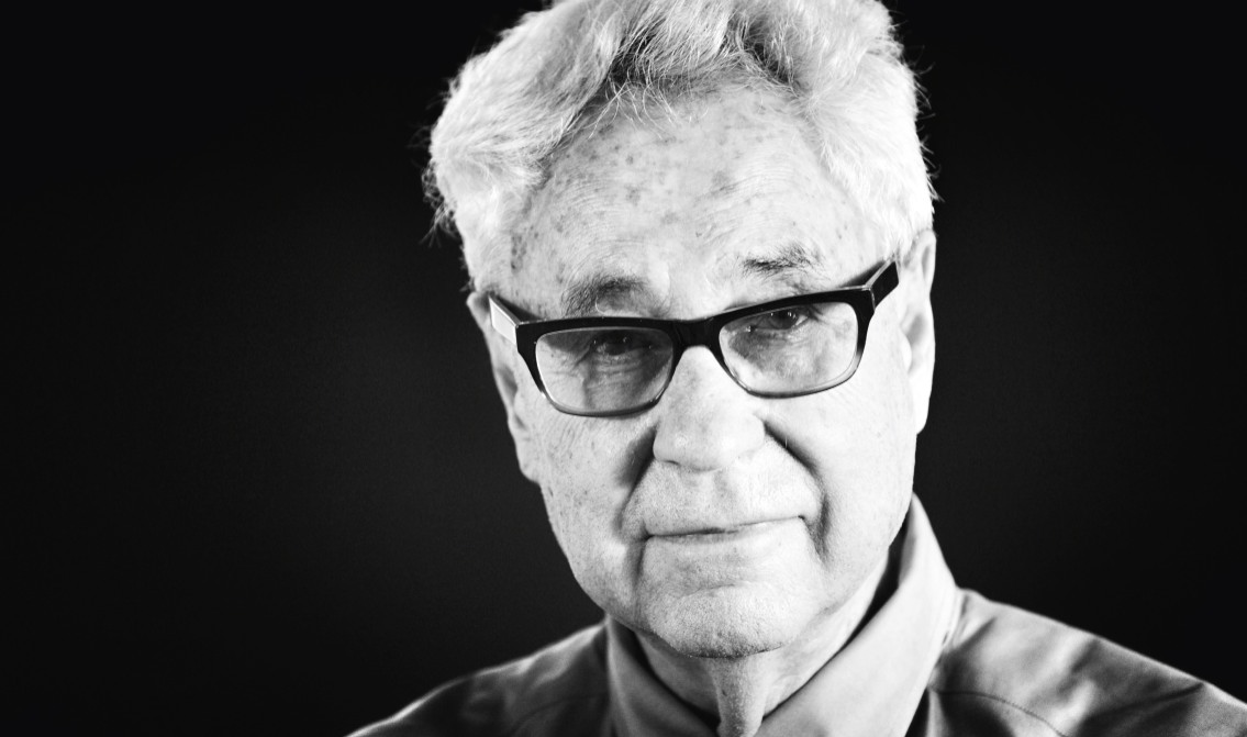 Elliott Erwitt (2014), fot. Autorstwa Alessio Jacona from Rome, Italy - elliott erwitt, CC BY-SA 2.0, https://commons.wikimedia.org/w/index.php?curid=62824029