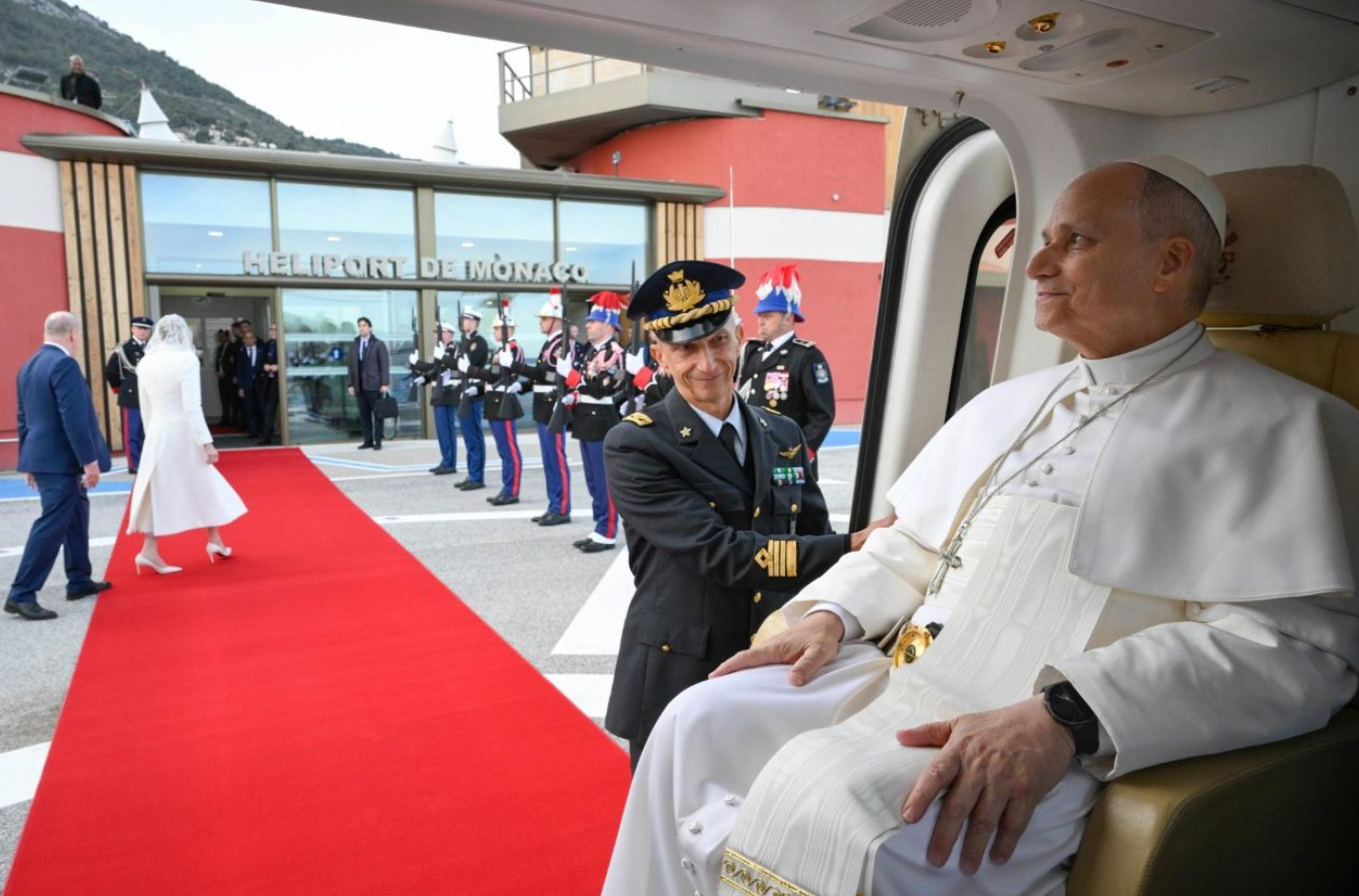 Po około 8 godzinach w Monako Papież udał się w drogę powrotną do Watykanu, fot. Vatican Media